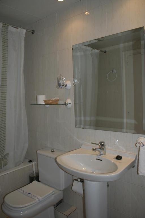 Meson De Salinas Hotel Salinas de Bielsa Room photo